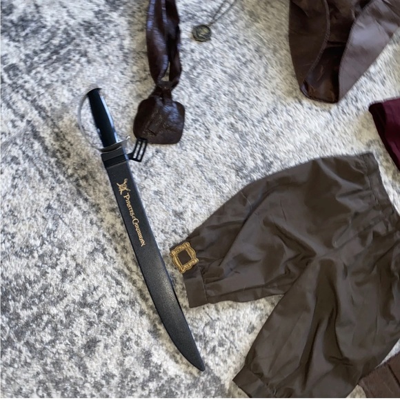 RARE Disney Parks Pirate Costume Size Medium Boys 10 12 Exclusive Caribbean - Picture 4 of 6